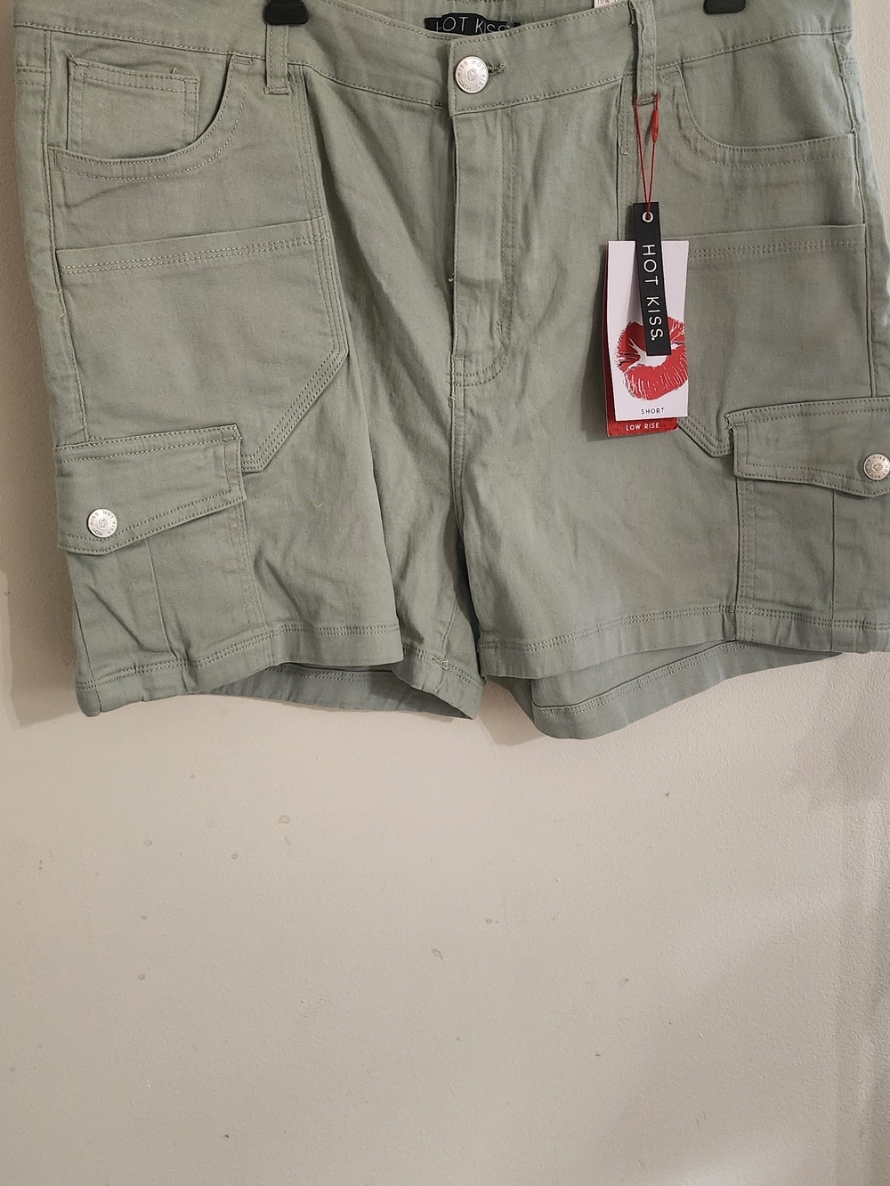 NWT Hot Kiss Sage Green Low Rise Cargo Utility Shorts Plus Size 20